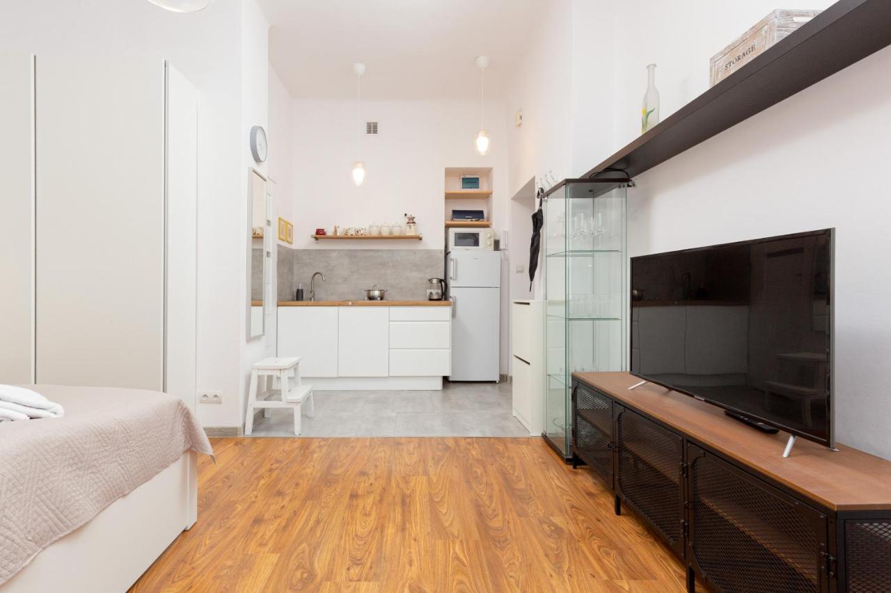 Downtown Studio Marszalkowska By Noclegi Renters Варшава Екстериор снимка